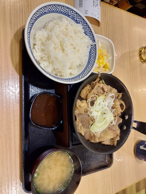 吉野家 東久留米下里店的实拍高清图