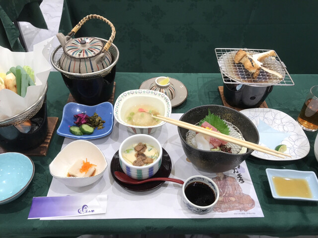 渓山閣的实拍高清图
