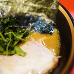 横浜家系総本山 吉村家直系店 ラーメン内田家的實拍圖