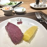 肉塊 UNO的實拍圖