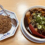 新福菜館 伏見店的实拍图