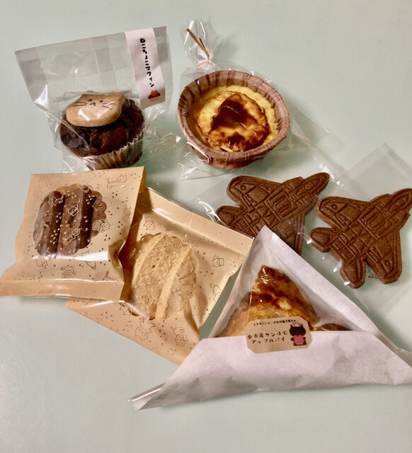 くろねこニャーゴのお菓子屋さん的实拍高清图