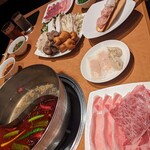 四季火鍋 花椒庭 広尾本店的實拍圖