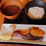 魚まみれ 眞吉 原宿店的實拍圖