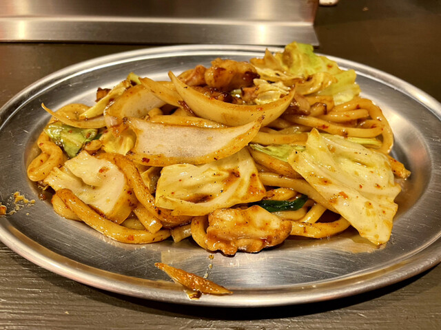 ホルモン焼きうどん 夕凪的实拍高清图