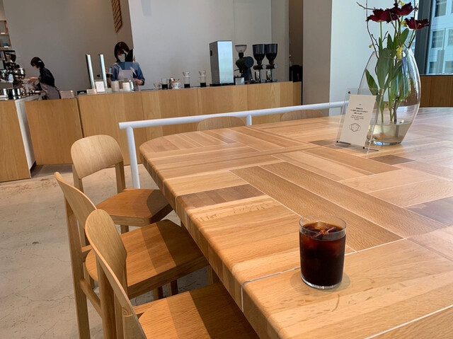 ブルーボトルコーヒー 竹芝カフェ的實拍高清圖