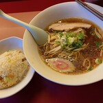中華料理 東的实拍图