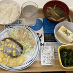 図書館下食堂的實拍圖