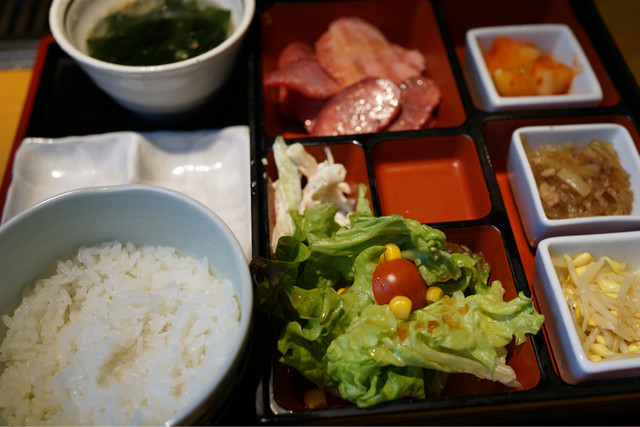江戸前焼肉 岡本的實拍高清圖