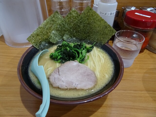 横浜家系ラーメン 中野家 中野富士見町店的实拍高清图