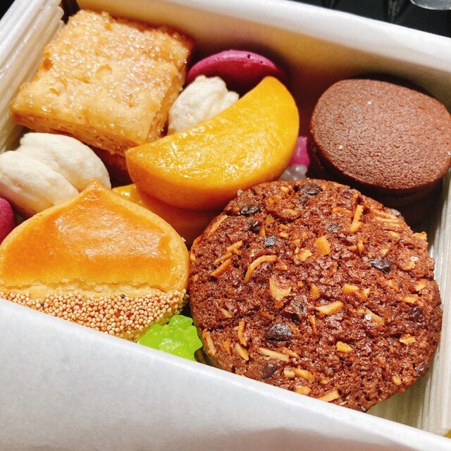 recommendations image for 四季菓子の店 HIBIKA