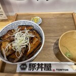 元祖豚丼屋 TONTON 船場センタービル10号館店的实拍图
