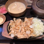 炭火焼干物定食 しんぱち食堂 エミオ田無店的實拍圖
