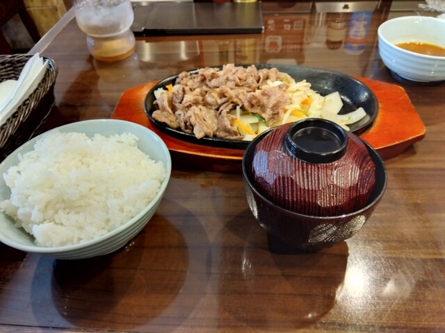 肉の万世 神田駅前店的實拍高清圖