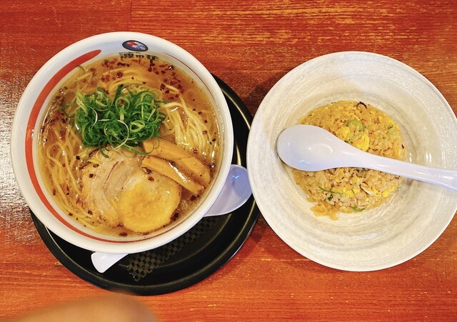 おいしい塩らーめん 波の花 亀岡店的实拍高清图