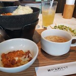 神戸元町ドリア 阪急32番街店的實拍圖