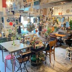 Under the mat的實拍圖