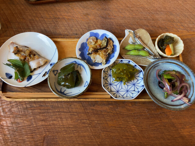 recommendations image for CACHE CACHE