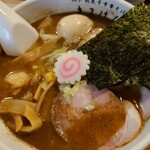 江戸前煮干中華そば きみはん 総本店的实拍图