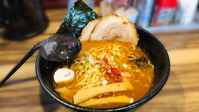 らーめん鷹の爪 アルティモール東神楽店的实拍高清图