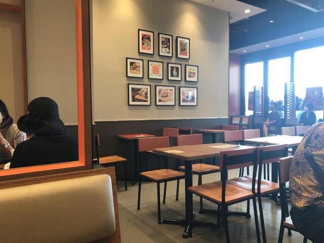 バーガーキング ホームセンタームサシ京都八幡店的实拍高清图