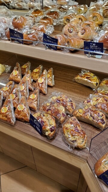 ヤオコーピノ フレスポ若葉台店的實拍高清圖