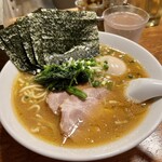 recommendations for 神楽坂家系ラーメン モンタナ