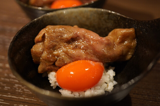 黒毛和牛焼肉 白か黒的實拍高清圖