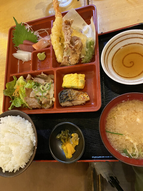 屋台居酒屋 大阪 満マル 伏見桃山店的实拍高清图