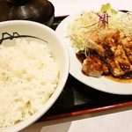 松屋 府中店的实拍图