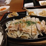 まる家食堂的实拍图