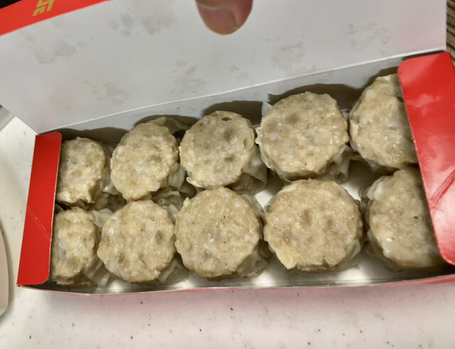 551蓬莱 新幹線新大阪駅店的實拍高清圖