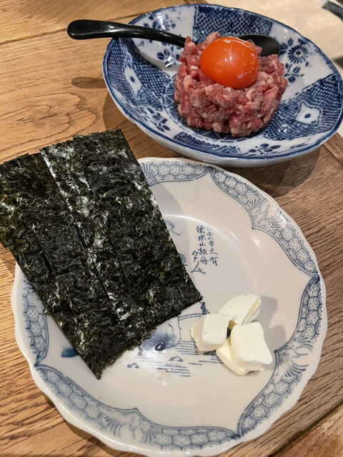 日本酒と焼肉 吉岡太一的实拍高清图