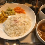 器食堂的實拍圖