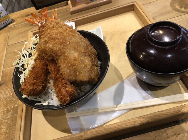 新潟カツ丼 タレカツ 神保町すずらん通り店的实拍高清图