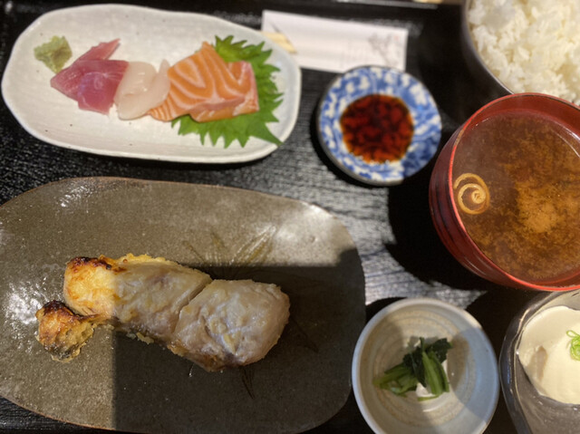 魚場 春夏秋冬的實拍高清圖