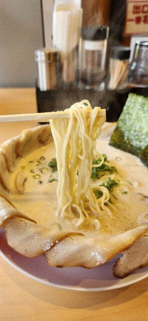 recommendations image for 泡系しおとんこつラーメン べらしお 総本店