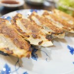 昭和親爺の餃子厨房 亀ちゃん的实拍图