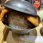 新潟カツ丼 タレカツ 神保町すずらん通り店的实拍图