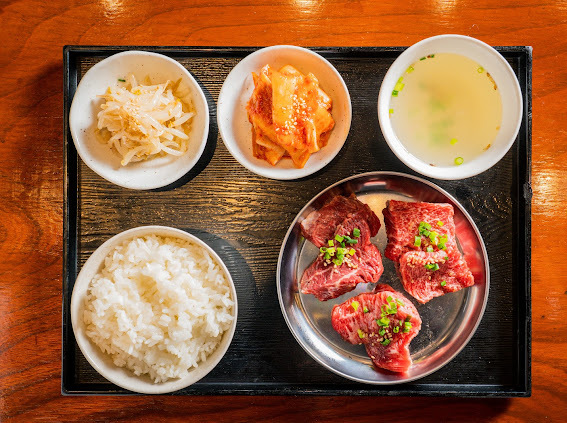 大阪焼肉 うしとみ的实拍图