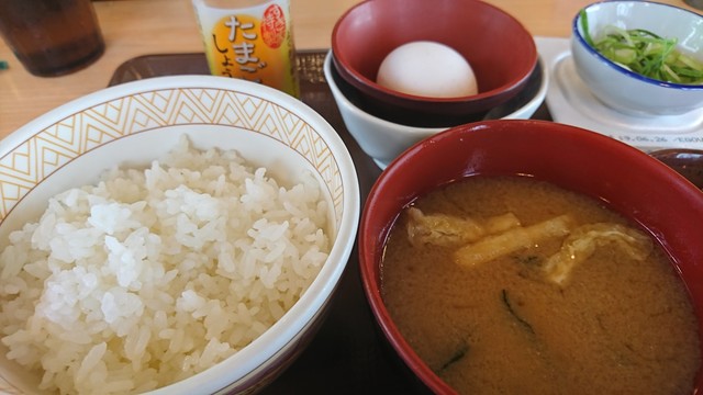 すき家 八王子楢原店的实拍高清图