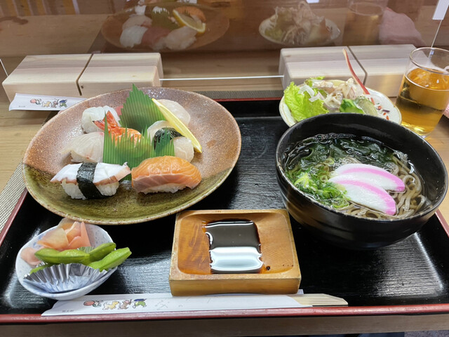 桃太郎的实拍高清图