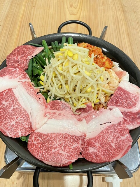 にしたにテッチャン鍋的实拍高清图