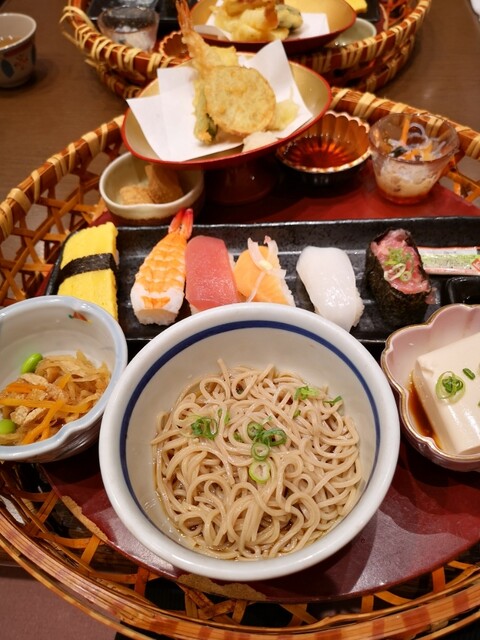 和食と甘味処 漱石 KYOTO店的实拍高清图