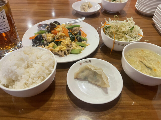 24時間 餃子酒場 目黒店的实拍高清图