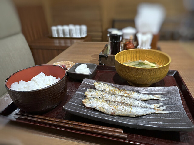 炭火焼干物定食 しんぱち食堂 天神パルコ店的實拍高清圖