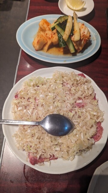 ホルモン・焼肉 キムチ的实拍高清图