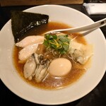 鶏そば・ラーメン Tonari的實拍圖