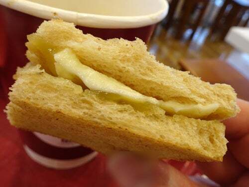 Ya Kun Kaya Toast 霞が関ビル店的实拍图