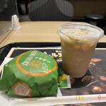 マクドナルド 新梅田店的實拍圖